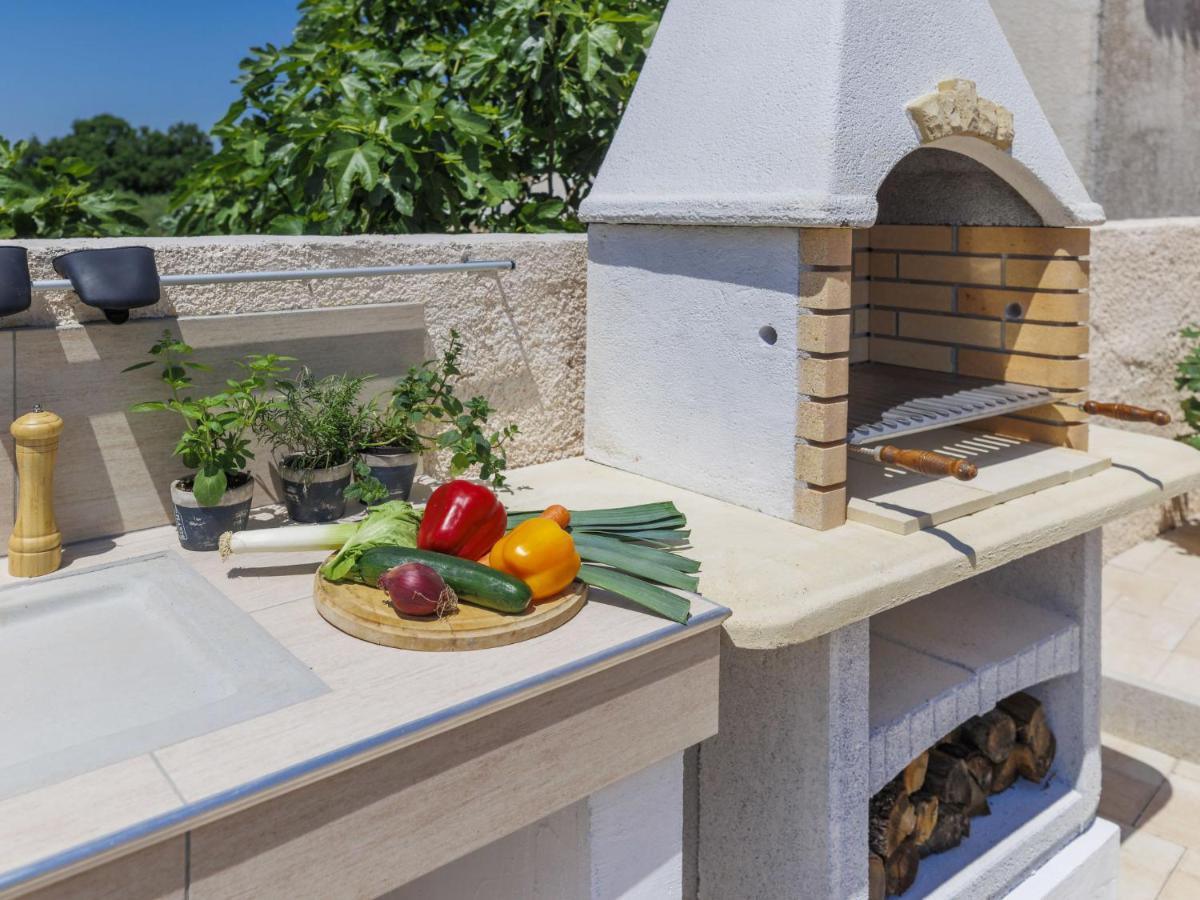 Holiday Home Villa Dora By Interhome Pola Esterno foto