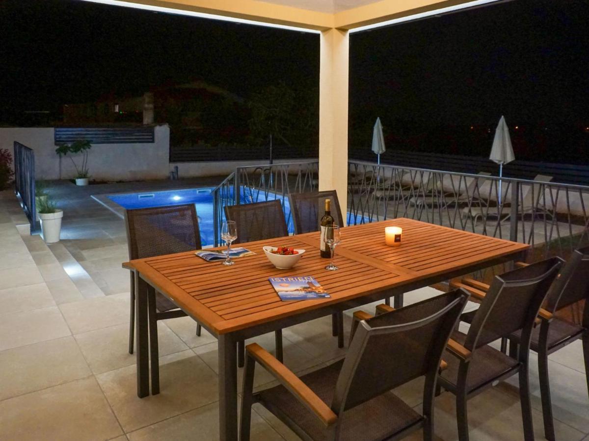 Holiday Home Villa Dora By Interhome Pola Esterno foto